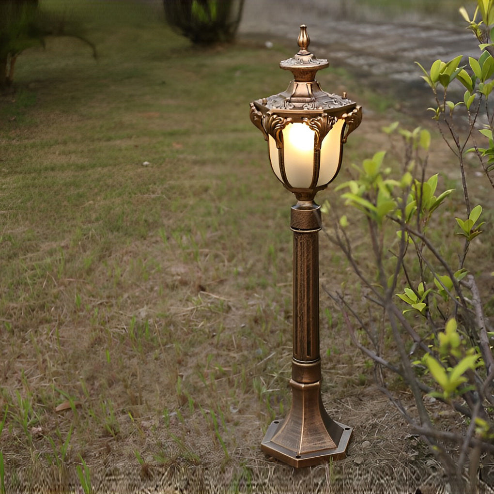 Traditional European-Style LED Outdoor Pathway Lamp Post – Durable &amp; Waterproof