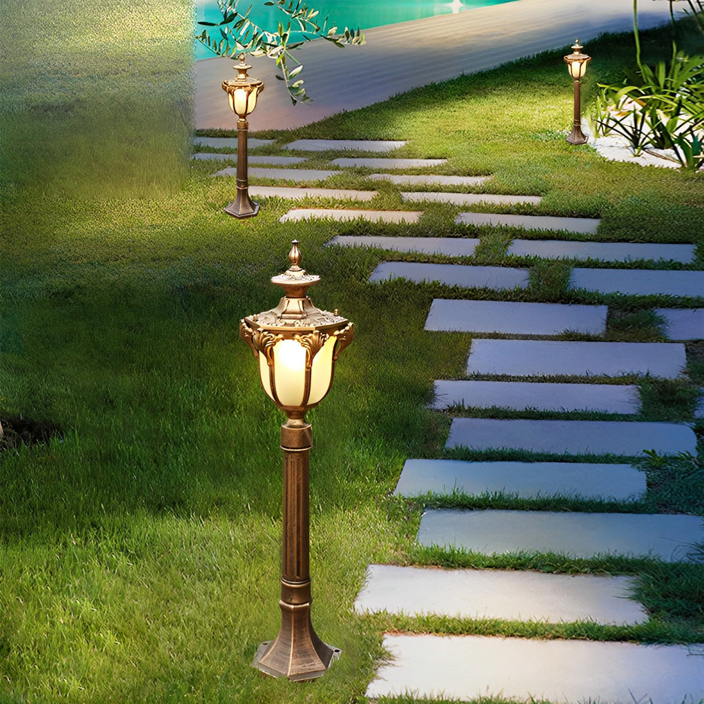 Traditional European-Style LED Outdoor Pathway Lamp Post – Durable &amp; Waterproof