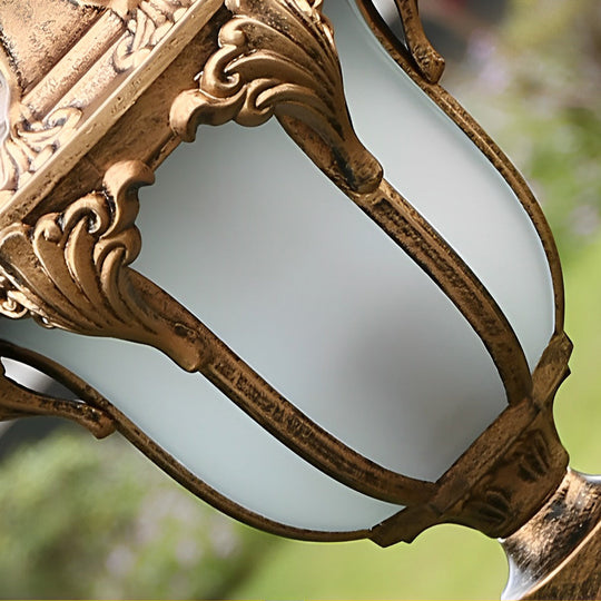 Traditional European-Style LED Outdoor Pathway Lamp Post – Durable &amp; Waterproof