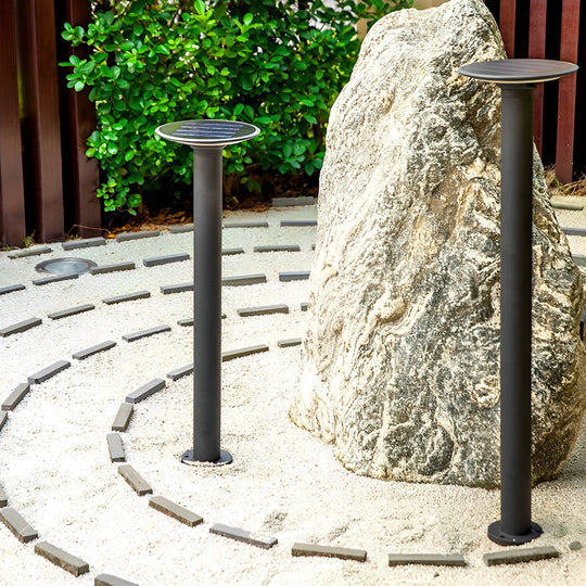 Round LED Solar Garden Light with Intelligent Light-Control &amp; Waterproof Design