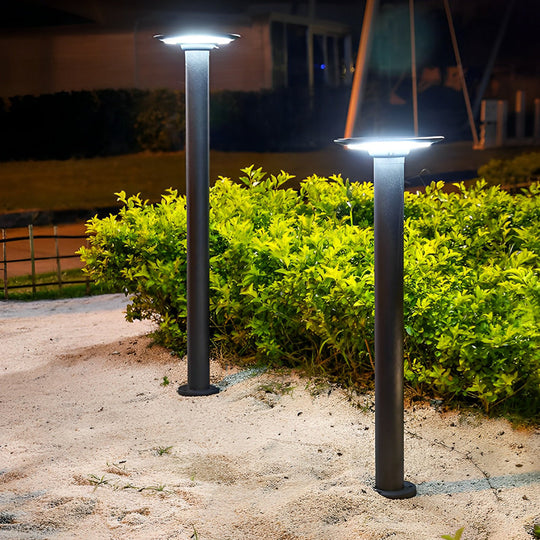 Round LED Solar Garden Light with Intelligent Light-Control &amp; Waterproof Design