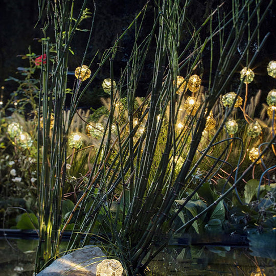 Outdoor Flower Bud LED Lawn Lights – Apple &amp; Grape Designs