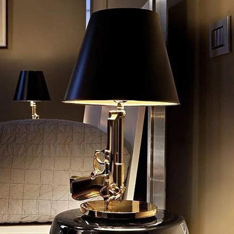 Personality Gold-Plated Gun Table Lamp for Living Room &amp; Exhibition Hall