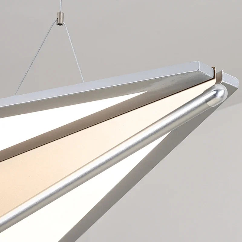 Modern Creative Aircraft LED Pendant Light for Bedroom &amp; Dining Hall