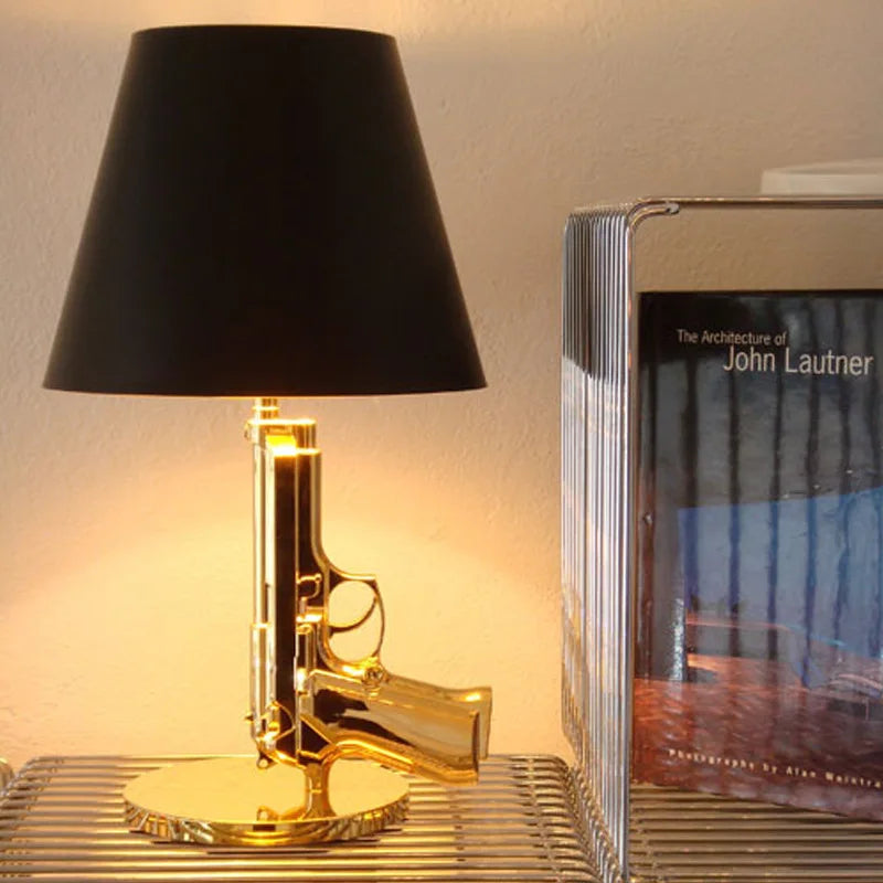 Personality Gold-Plated Gun Table Lamp for Living Room &amp; Exhibition Hall