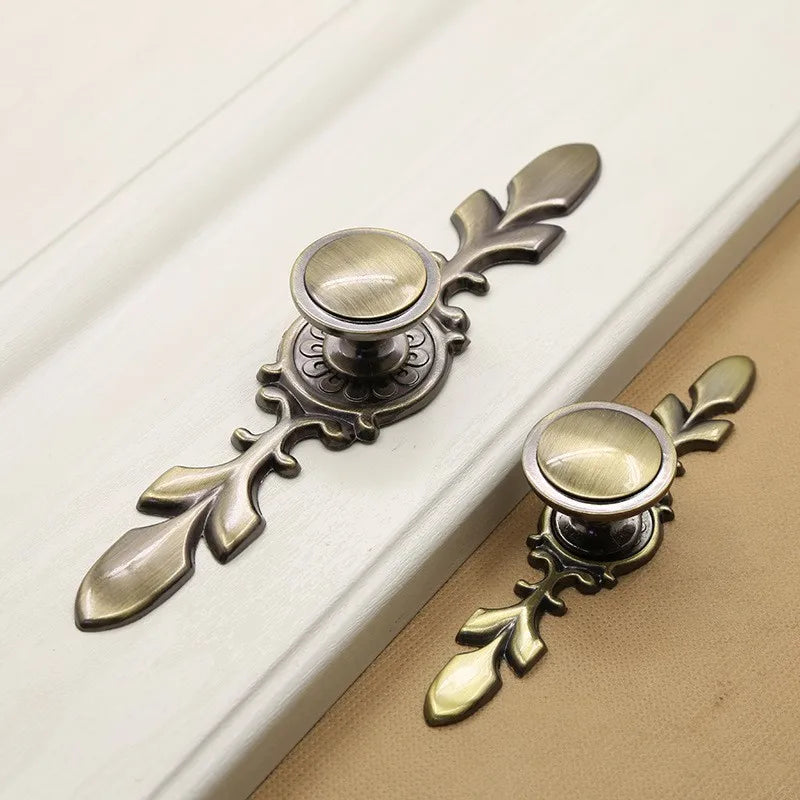 Retro Bronze Cabinet Handles – Antique Metal Drawer &amp; Door Pulls