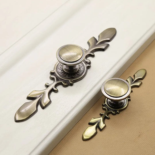Retro Bronze Cabinet Handles – Antique Metal Drawer &amp; Door Pulls