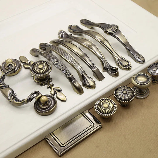 Retro Bronze Cabinet Handles – Antique Metal Drawer &amp; Door Pulls