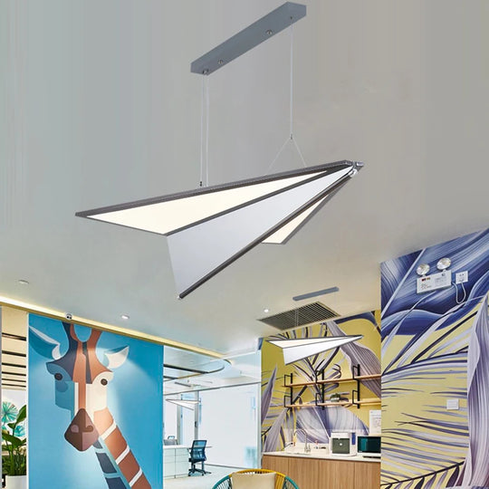 Modern Creative Aircraft LED Pendant Light for Bedroom &amp; Dining Hall