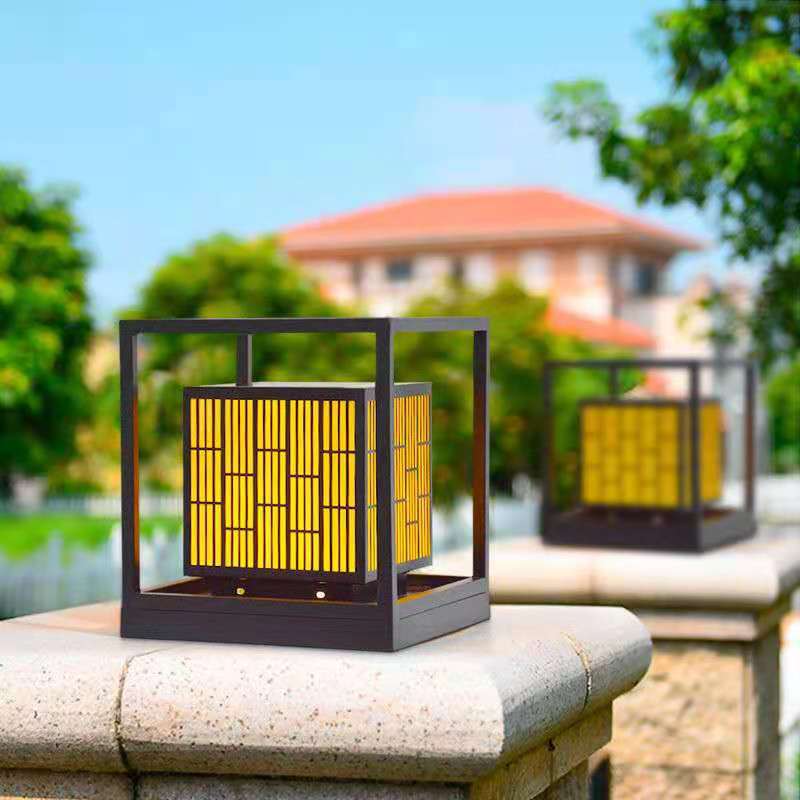 Vintage Window Grilles Solar LED Outdoor Post Lamp