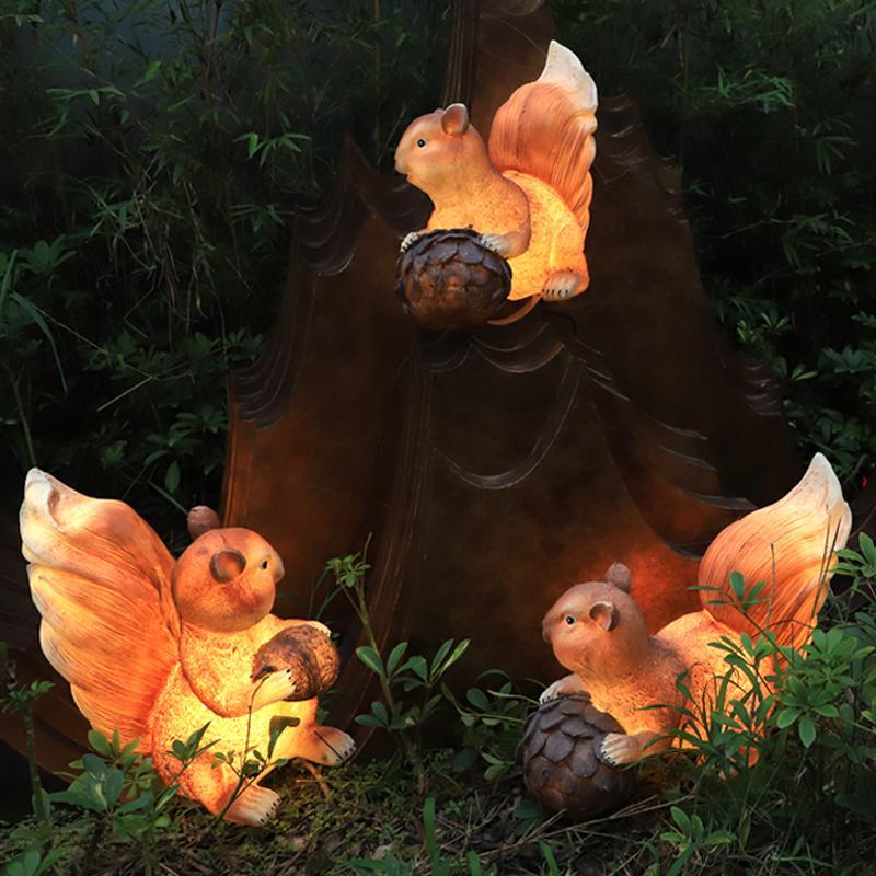 Resin Squirrel Outdoor Garden Light Modern LED Waterproof Landscape Lighting