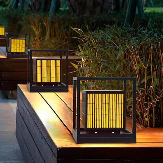 Vintage Window Grilles Solar LED Outdoor Post Lamp