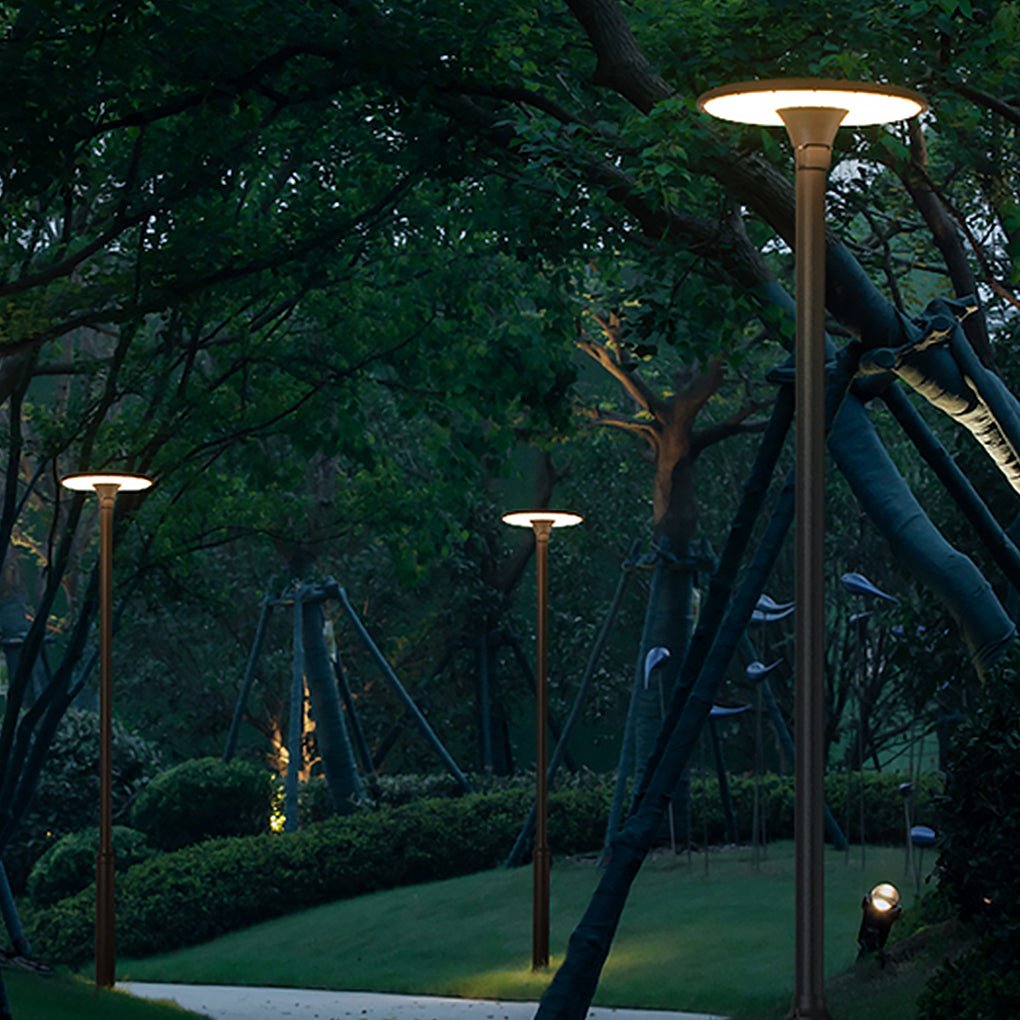 Round Waterproof LED Outdoor Pole Light for Garden and Courtyard