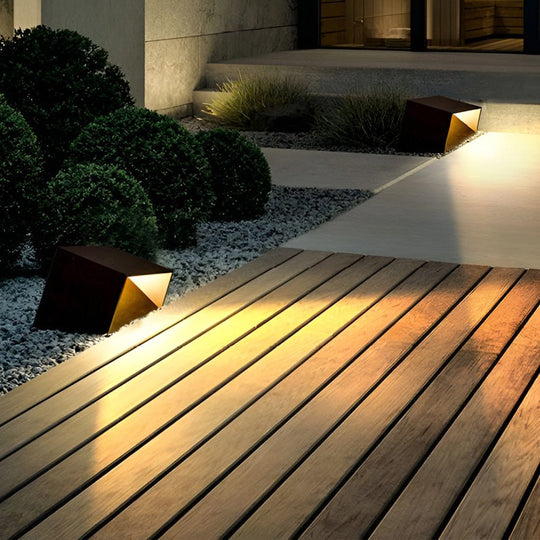 Unique Stainless Steel Artful Cube Outdoor Landscape LED Light
