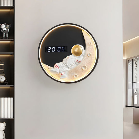 Moon LED Wall Light with Digital Clock &amp; Astronaut Decor