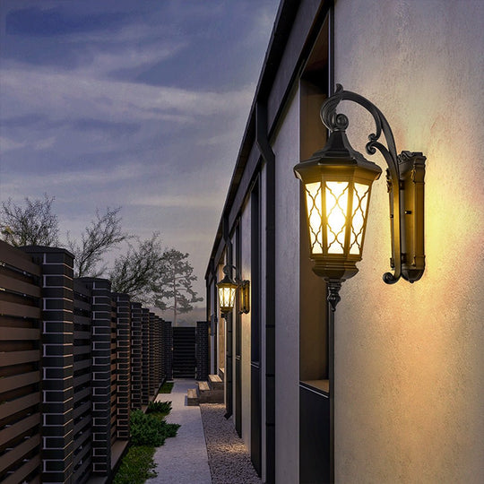 Outdoor Retro Waterproof LED Wall Lamp for Courtyard and Balcony