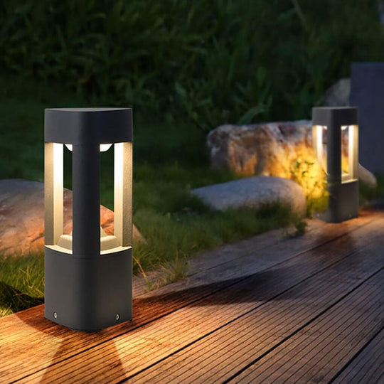 Triple Side Emitting Solar LED Garden Bollard Lights Heart Design &amp; Weatherproof